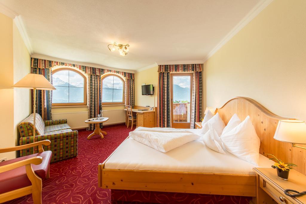 Hotel Jaegerhof Kolsassberg Экстерьер фото